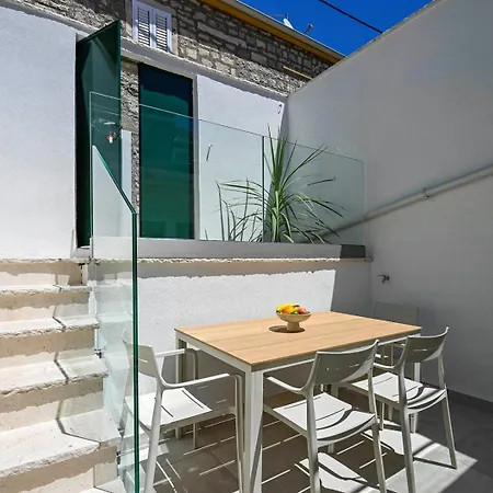 Dolce Apartment Trpanj